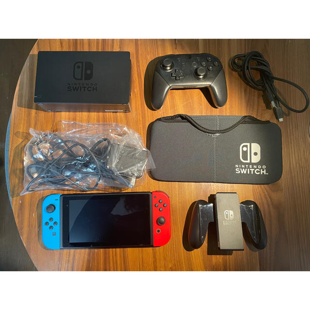 Nintendo Switch (スマブラ、プロコン、ソフトケース付き)