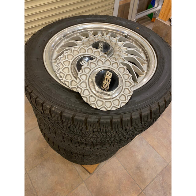 Goodyear(グッドイヤー)のBBS 日産純正 鍛造 用の キャップ4つのみ 自動車/バイクの自動車(タイヤ・ホイールセット)の商品写真