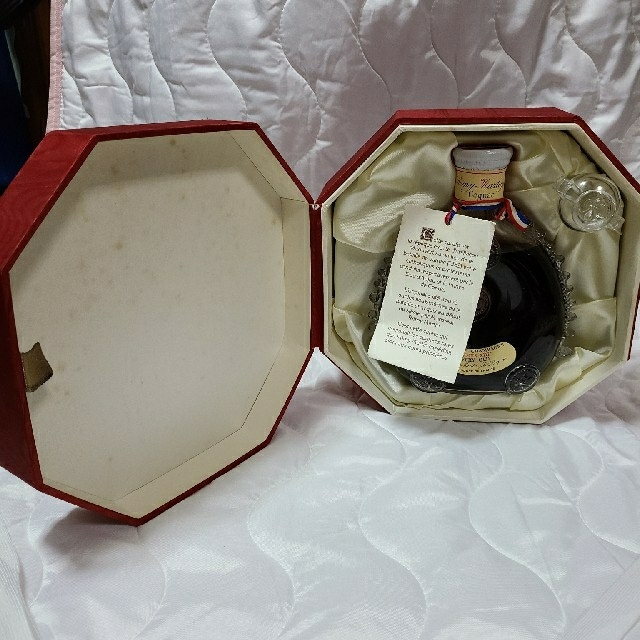 【未開栓】REMY MARTIN LOUIS XⅢ VERY OLD 食品/飲料/酒の酒(ブランデー)の商品写真