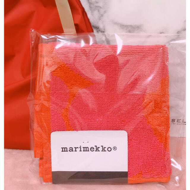 marimekko(マリメッコ)のマリメッコ ウニッコ ミニタオル ハンカチ (イニシャル刺繍入・ラッピング付) レディースのファッション小物(ハンカチ)の商品写真