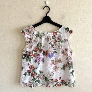 ジルスチュアート(JILLSTUART)のジルスチュアート♡花柄トップス(シャツ/ブラウス(半袖/袖なし))