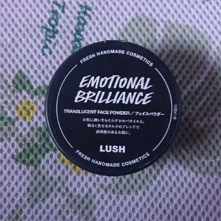 ラッシュ(LUSH)のLUSH　フェイスパウダー(フェイスパウダー)