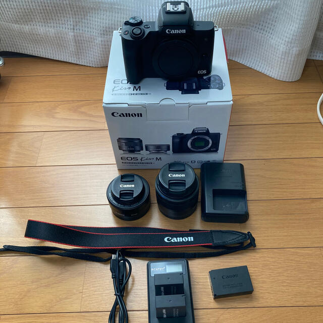 CANON EOS KISS M ダブルレンズキット