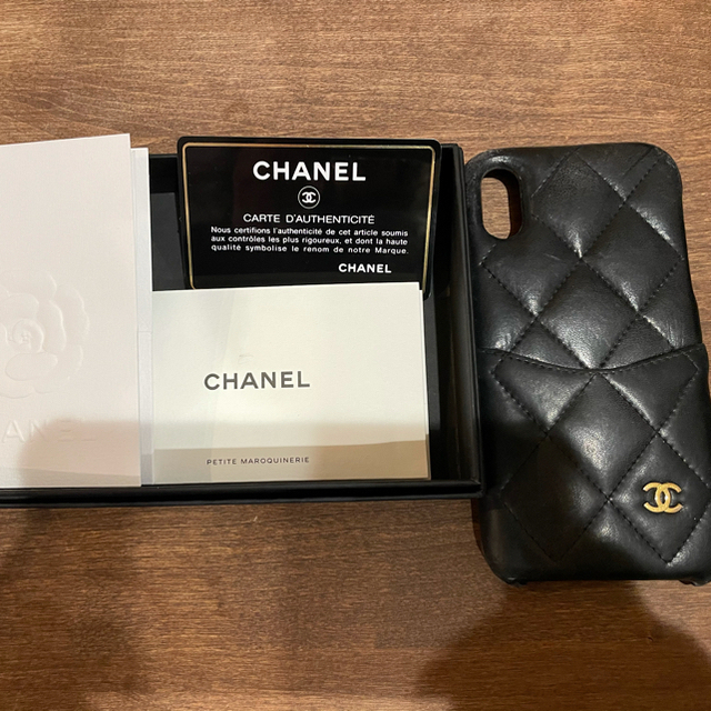 CHANEL iPhone Xカバー