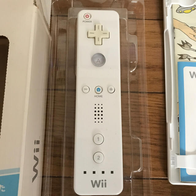 Wii(ウィー)のはじめてのWii Wii エンタメ/ホビーのゲームソフト/ゲーム機本体(家庭用ゲームソフト)の商品写真