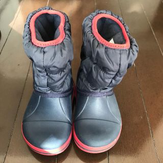 クロックス(crocs)のスノーブーツ ウィンター　パフブーツ　キッズ(ブーツ)