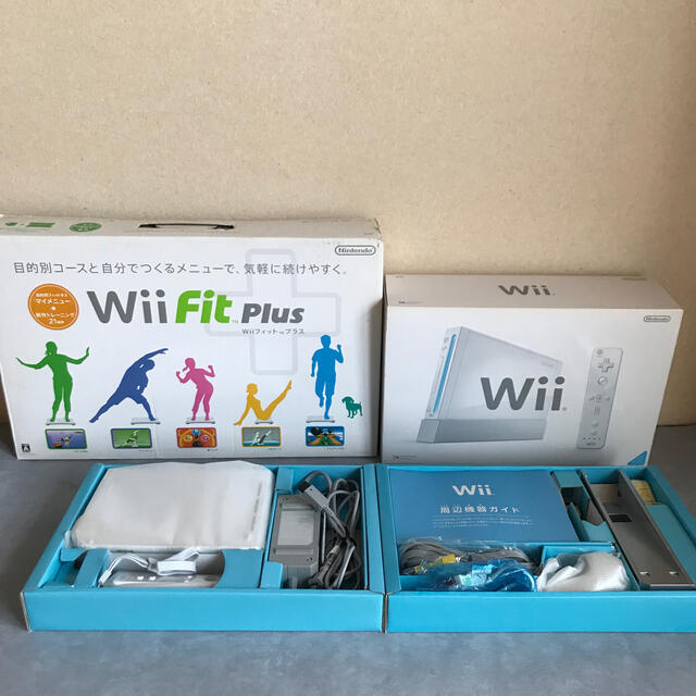 wii本体＋付属品＋wii fit plus 本体＋専用ソフトセット