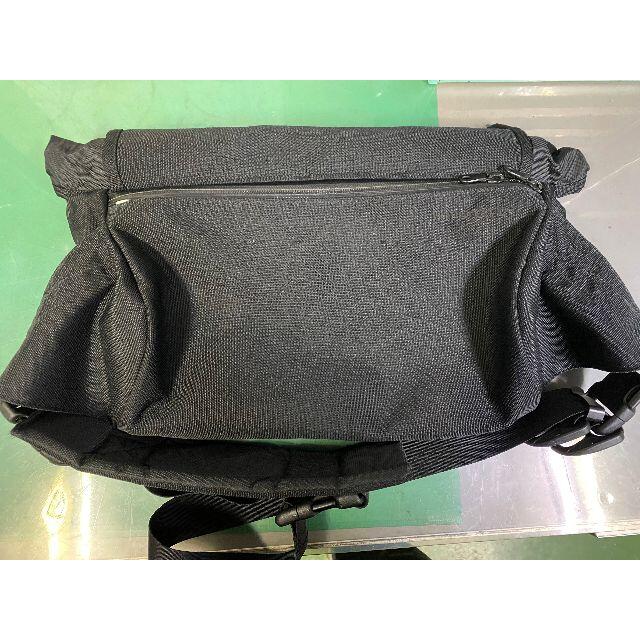 中古 brf-CF05 ベルーフ ストロールボディパック スモール ブラック メンズのバッグ(ボディーバッグ)の商品写真