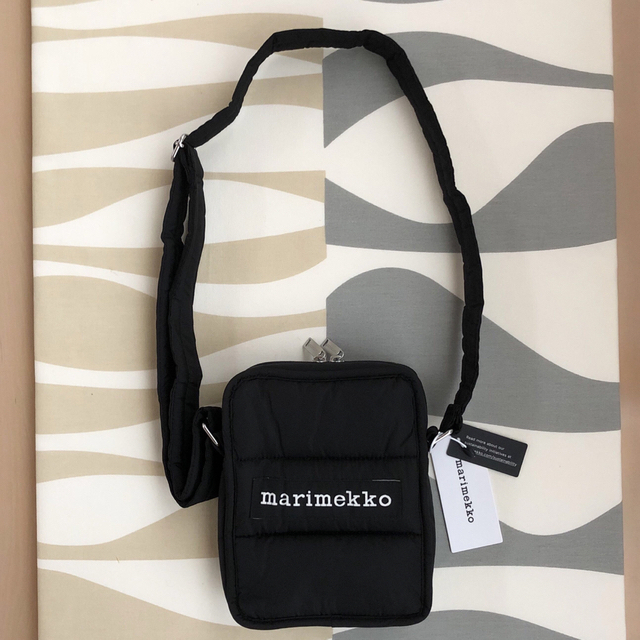 marimekko(マリメッコ)の新品 marimekko LEIMEA レイメア ショルダーバッグ ブラック レディースのバッグ(ショルダーバッグ)の商品写真