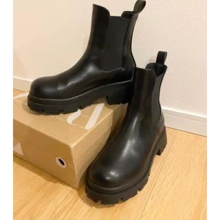 ザラ(ZARA)のZARA トラックソール付きアンクルブーツ(ブーツ)