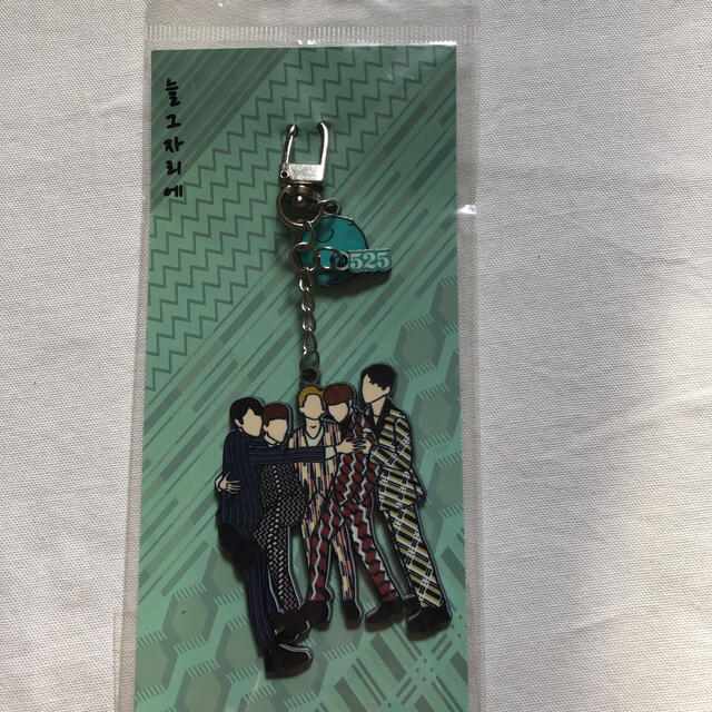 SHINee(シャイニー)のSHINee ペンカフェ キーホルダー エンタメ/ホビーのタレントグッズ(アイドルグッズ)の商品写真