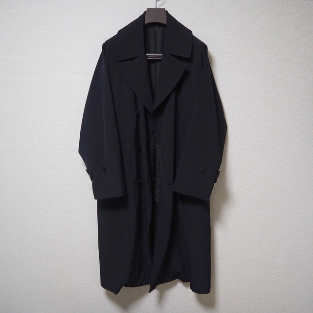COMOLI(コモリ)のCOMOLI コモリ ウールギャバ ダブルブレステッドコート 1 メンズのジャケット/アウター(ステンカラーコート)の商品写真