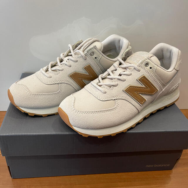 New Balance(ニューバランス)のニューバランス WL574CLS スニーカー オフホワイト レディースの靴/シューズ(スニーカー)の商品写真