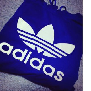 アディダス(adidas)のadidas♡パーカ(トレーナー/スウェット)