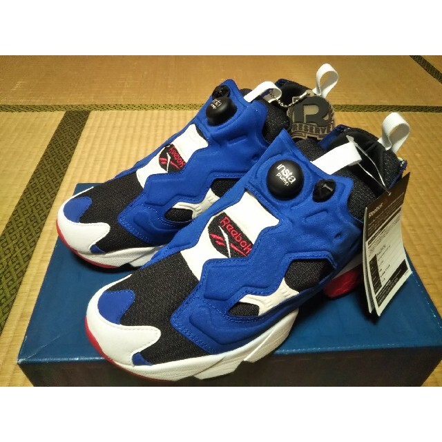 Reebok(リーボック)のREEBOK INSTA PUMP FURY OG TRICOLORE 25cm メンズの靴/シューズ(スニーカー)の商品写真