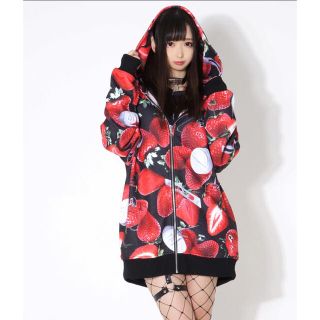 MILKBOY - TRAVAS TOKYO Tablet berry zip いちご パーカー の通販 by