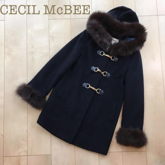 CECIL McBEE(セシルマクビー)のCECIL McBEE フォックスファー付ロングダッフルコート レディースのジャケット/アウター(ダッフルコート)の商品写真