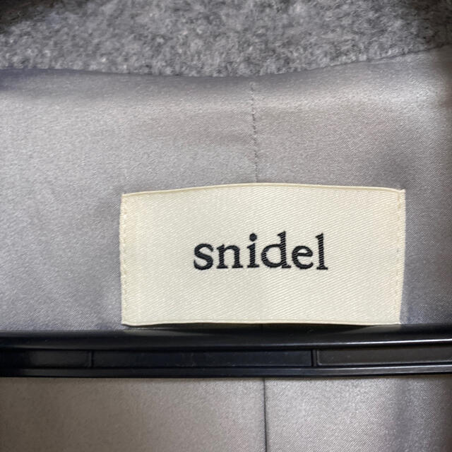 SNIDEL(スナイデル)のスナイデル　コート　グレー レディースのジャケット/アウター(チェスターコート)の商品写真