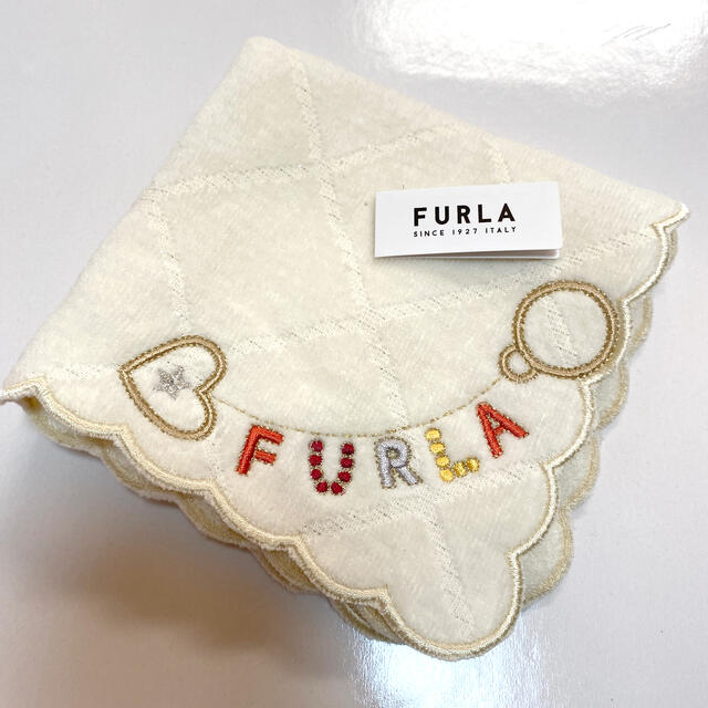 Furla(フルラ)のフルラ　ハンドタオル　タオルハンカチ　2枚セット インテリア/住まい/日用品の日用品/生活雑貨/旅行(タオル/バス用品)の商品写真