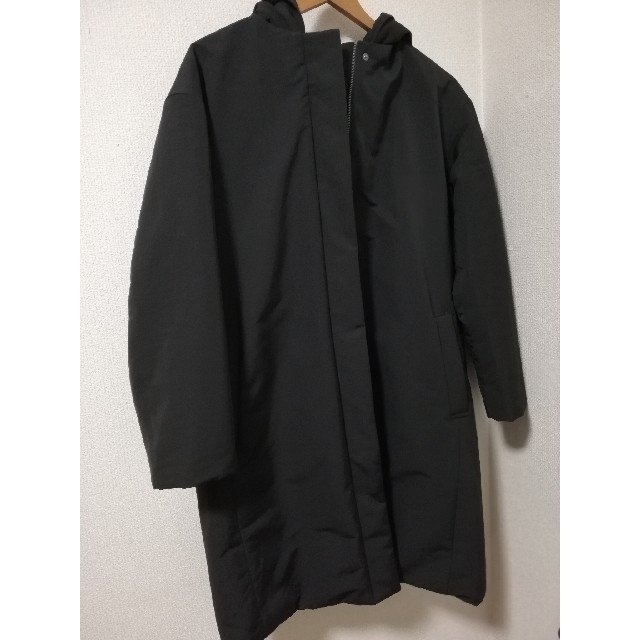 UNIQLO(ユニクロ)のハイブリッドダウンコクーンコート ブラック L レディースのジャケット/アウター(ダウンコート)の商品写真