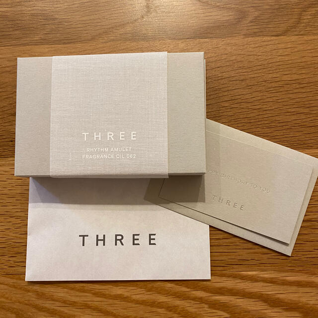 THREE(スリー)のTHREE スリー フレグランス オイル 誕生日 ノベルティ コスメ/美容の香水(ユニセックス)の商品写真