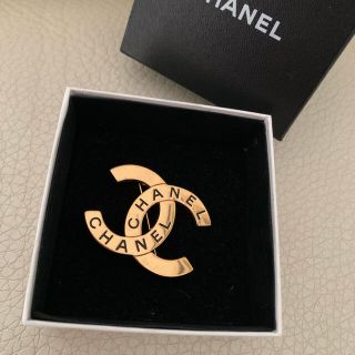 シャネル(CHANEL)のレア❤️ ヴィンテージ　シャネル　ココマーク　ロゴ　ブローチ　ゴールド(ブローチ/コサージュ)