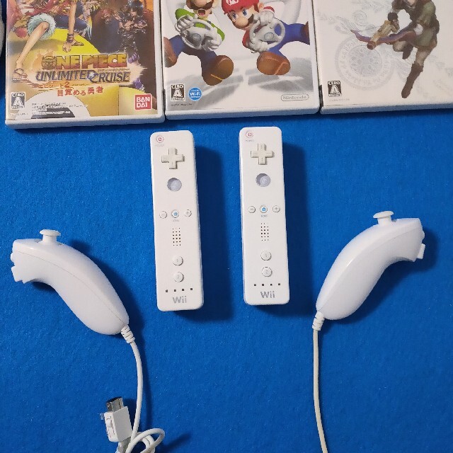 任天堂 Wii 本体+コントローラー4つ+オマケセット