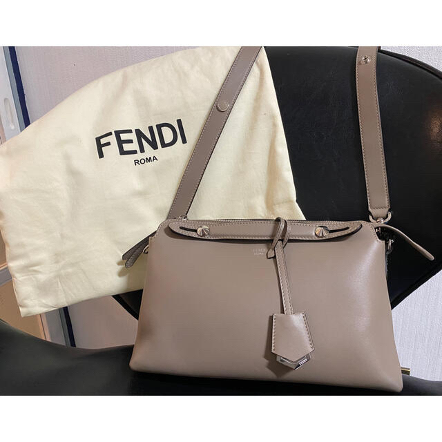 FENDI バイザウェイ ミディアム グレージュ