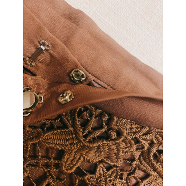 JUSGLITTY(ジャスグリッティー)のジャスグリッティー  レースタイトスカート レディースのスカート(ひざ丈スカート)の商品写真