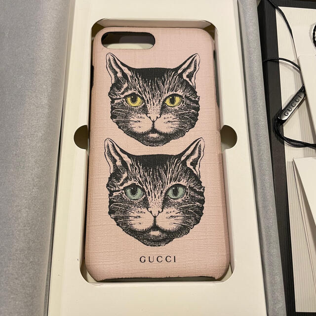 Gucci(グッチ)のグッチ iPhone7 8 plus case Mystic Cat 猫 スマホ/家電/カメラのスマホアクセサリー(iPhoneケース)の商品写真