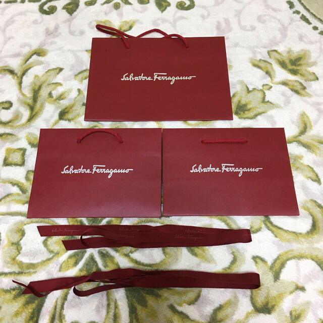 Salvatore Ferragamo(サルヴァトーレフェラガモ)のフェラガモ　ショップ袋 レディースのバッグ(ショップ袋)の商品写真