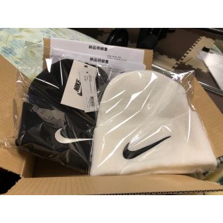 ステューシー(STUSSY)のstussy Nike ニット帽　ビーニー　白黒セット(ニット帽/ビーニー)