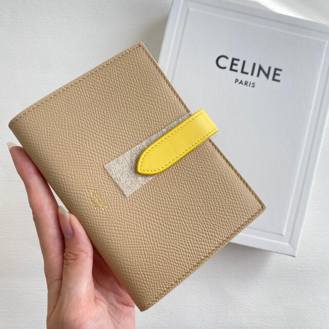 celine(セリーヌ)のラスト１【新品】CELINE ミディアム ウォレット ストラップ バイカラー レディースのファッション小物(財布)の商品写真