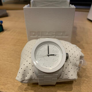 ディーゼル(DIESEL)のDIESEL 白　時計　DZ-1436(腕時計(アナログ))