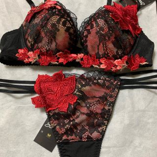 Wacoal - サルート✩︎32グループ✩︎C65Mの通販 by saki23's shop