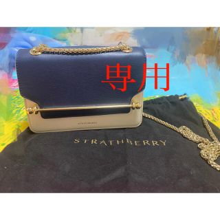 値下げSTRATHBERRY EAST/WEST MINI 青×赤×白(ショルダーバッグ)