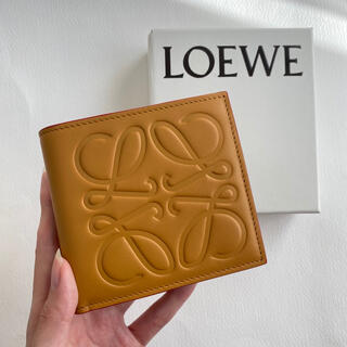 ロエベ(LOEWE)のラスト１【新品】LOEWE ロエベ アナグラムロゴ 二つ折り財布 ベージュ(折り財布)