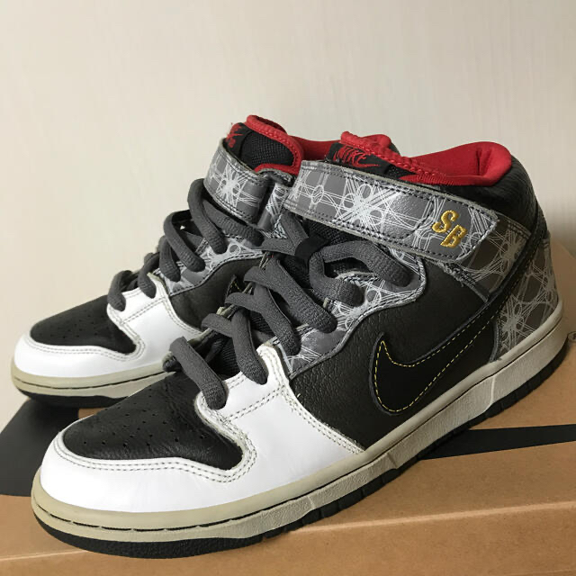 NIKE - DUNK MID ELITE SB 26センチの通販 by 白ゆき02's shop NIKE - DUNK MID ELITE SB 26センチの通販 by 白ゆき02's shop