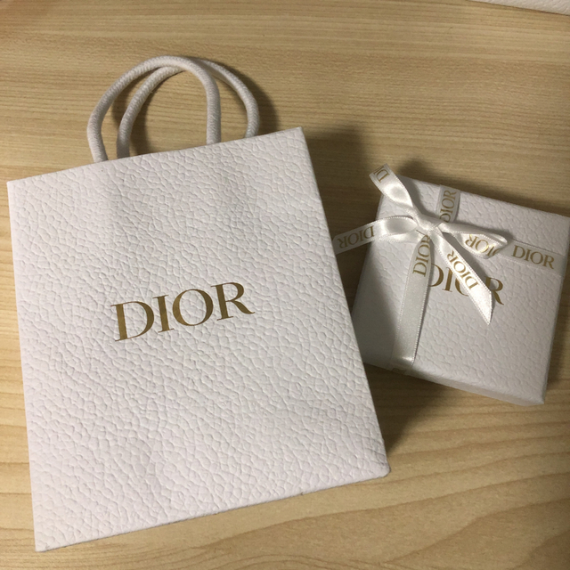 Christian Dior(クリスチャンディオール)のクリスチャンディオール　ショップ袋　ボックス　3点セット レディースのバッグ(ショップ袋)の商品写真