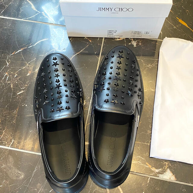 JIMMY CHOO(ジミーチュウ)の【未使用】 ジミーチュウ スニーカー レザー スリッポン ブラック スタッズ メンズの靴/シューズ(スニーカー)の商品写真