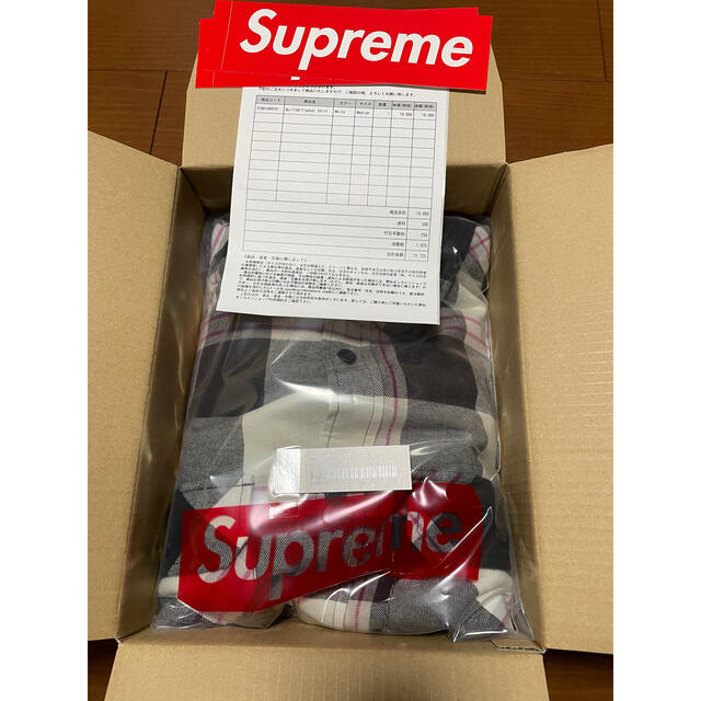 Supreme(シュプリーム)のSupreme Quilted Flannel White  M メンズのトップス(シャツ)の商品写真