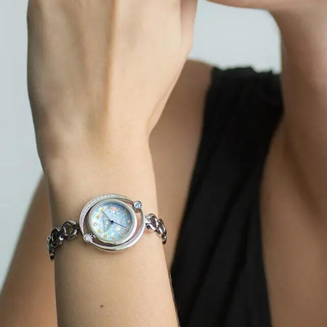 STAR JEWELRY(スタージュエリー)のスタージュエリー　シルバー　腕時計　2020 オンライン限定　クリスマス限定 レディースのファッション小物(腕時計)の商品写真