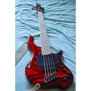 Dingwall Ng-2 Ferrari red swirl(エレキベース)