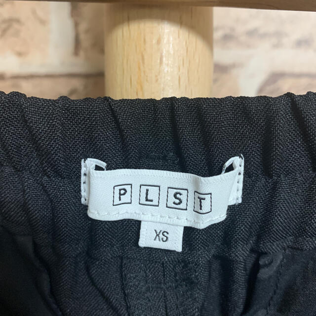 PLST(プラステ)のPLST パンツ　黒　春夏　品番10 レディースのパンツ(カジュアルパンツ)の商品写真