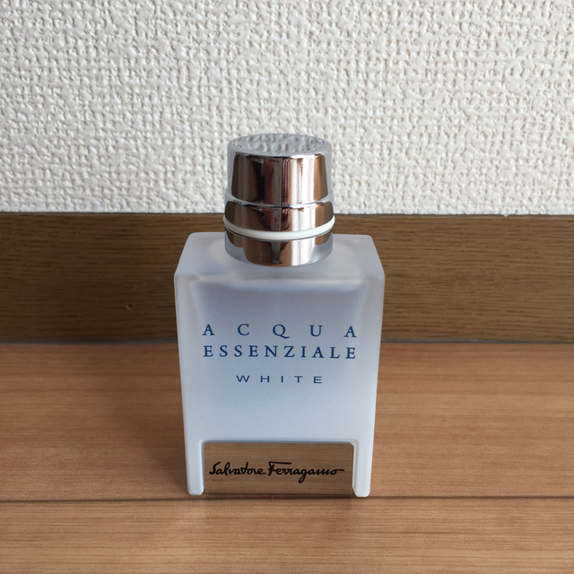 Salvatore Ferragamo(サルヴァトーレフェラガモ)のSalvatore Ferragamo フェラガモ アクアエッセンツィアーレ  コスメ/美容の香水(ユニセックス)の商品写真