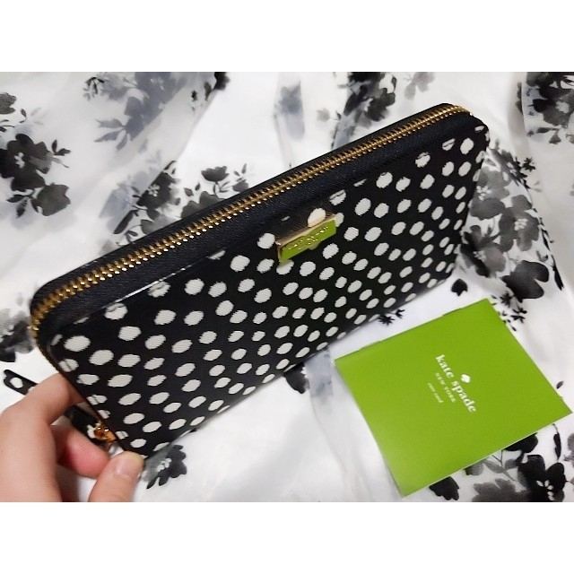 【新品】kate spade new york　黒白チェックの長財布