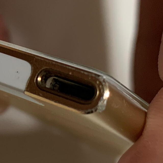 Apple(アップル)の【美品】iPod nano 第7世代 16GB ゴールド スマホ/家電/カメラのオーディオ機器(ポータブルプレーヤー)の商品写真