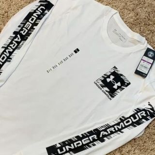 アンダーアーマー(UNDER ARMOUR)のアンダーアーマー  ロングTシャツ　ロンT 新品未使用　ホワイト　サイズXXL(Tシャツ/カットソー(七分/長袖))