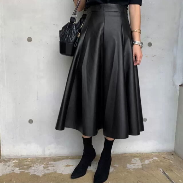 ZARA - レザースカート ♡ ロングの通販 by nana|ザラならラクマ ZARA - レザースカート ♡ ロングの通販 by nana|ザラならラクマ