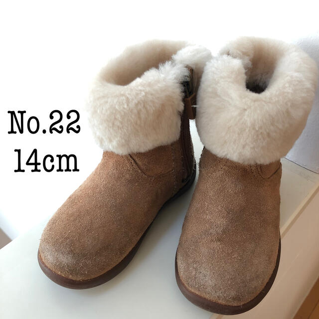 UGG(アグ)のNo.22 UGGブーツ 14cm キッズ/ベビー/マタニティのベビー靴/シューズ(~14cm)(ブーツ)の商品写真